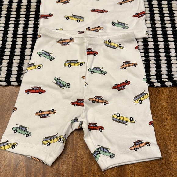 JANIE and JACK GOOD NIGHT SHORT PAJAMAS IN SURF CARS - Picture 5 of 14